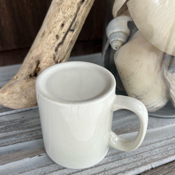 Poncho's Wreck Restaurant White Mug Featuring a Ship Wrecked on the Rocks. - Picture 4 of 7